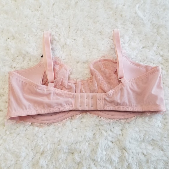 Victoria's Secret Pink Bra with Lace and Velvet - Picture 3 of 3